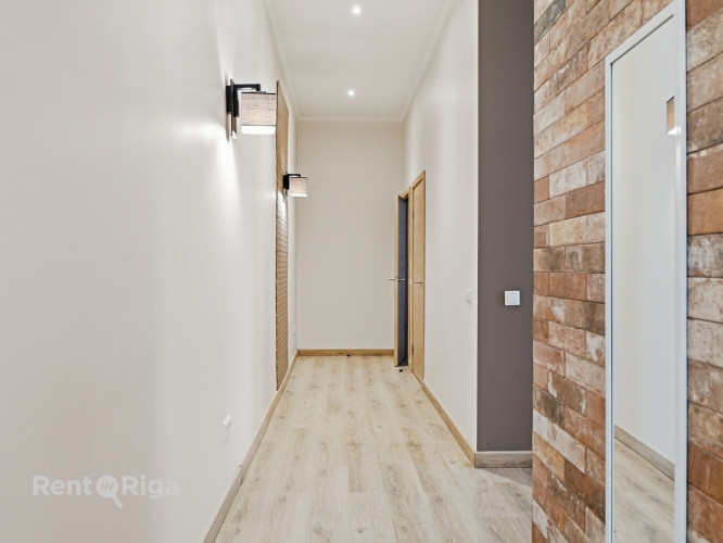 Svaigs 3-istabu dzīvoklis Rīgas centrā!   Pārdomāts plānojums  ieejas halle, viesistaba Rīga - foto 6