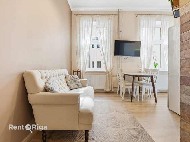 Svaigs 3-istabu dzīvoklis Rīgas centrā!   Pārdomāts plānojums  ieejas halle, viesistaba Rīga - foto 5