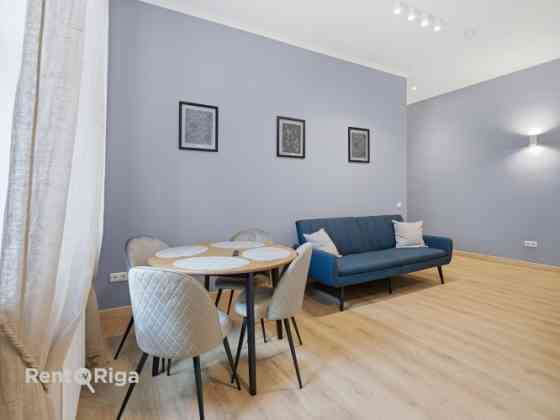 Свежая 3-комнатная квартира в центре Риги!  Продуманная планировка  прихожая, Rīga