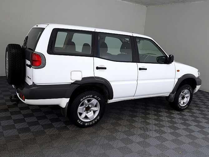 Nissan Terrano Facelift 4x4 2.7 dCi 92kW Tallina - foto 3