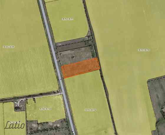 Pārdod zemes gabalu saistība ar to, ka netiek izmantots saimnieciskai darbībai. Zeme atrodas asfaltē Ventspils un novads