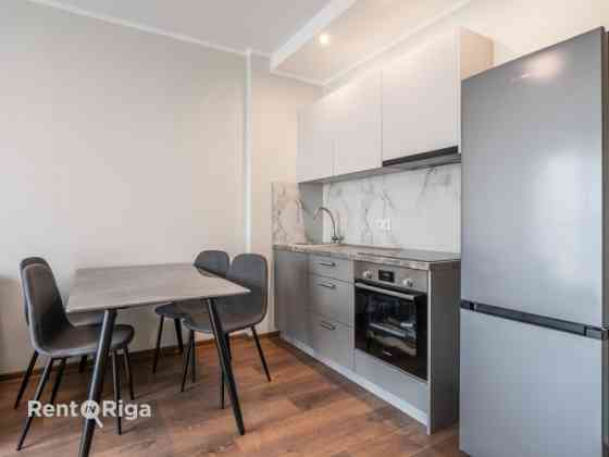 Сдается просторная и светлая 2-комнатная квартира с удобной планировкой. Rīga