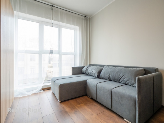 Pieejams plašs un gaišs 2 istabu dzīvoklis ar ērtu plānojumu. Dzīvoklis ir pilnībā Rīga - foto 4