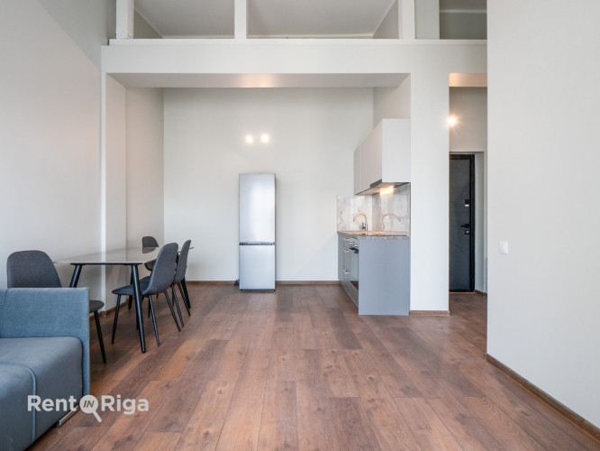 Сдается просторная и светлая 2-комнатная квартира-лофт с высокими потолками и Рига - изображение 1