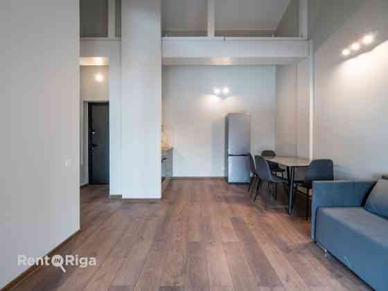 Сдается просторная и светлая 2-комнатная квартира-лофт с высокими потолками и Рига