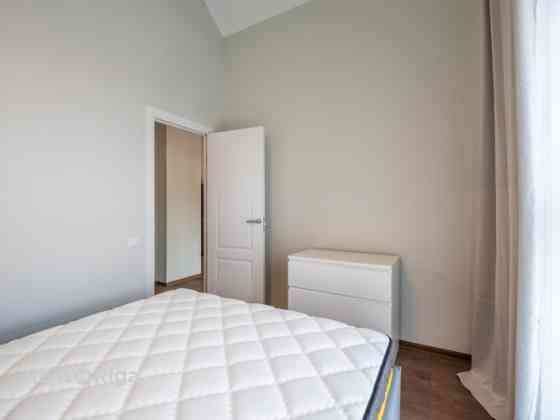 Сдается просторная и светлая 2-комнатная квартира-лофт с высокими потолками и Рига