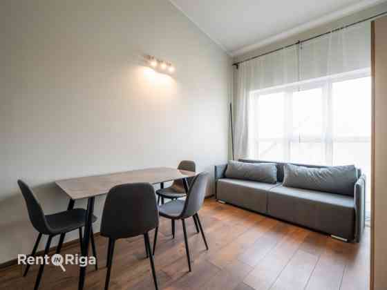 Сдается просторная и светлая 2-комнатная квартира-лофт с высокими потолками и Рига