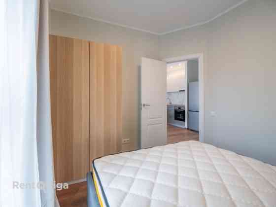 Сдается просторная и светлая 2-комнатная квартира с удобной планировкой. Рига