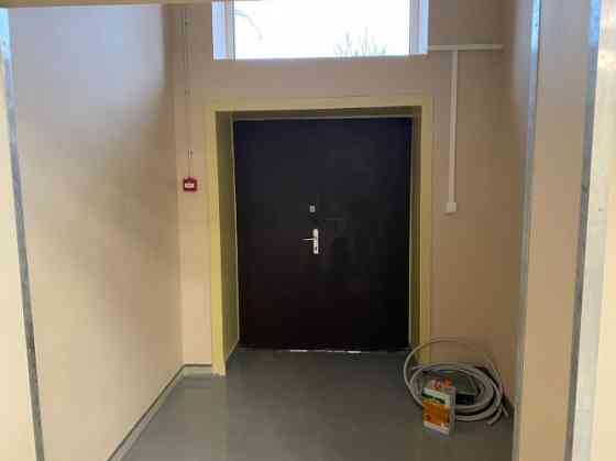 Apsildāmas ražošanas vai noliktavas telpas.  - viena liela telpa; - tikko izremontēta; - plašas metā Rīga