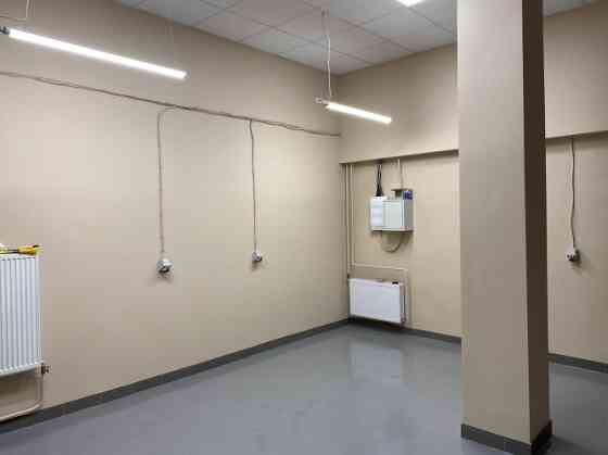 Apsildāmas ražošanas vai noliktavas telpas.  - viena liela telpa; - tikko izremontēta; - plašas metā Rīga