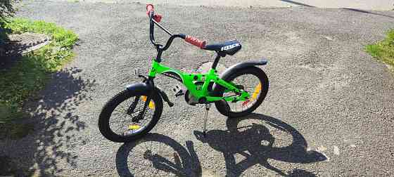 Vienkāršs un drošs bērnu velosipēds pirmajiem braucieniem. Pateicoties stabilam rāmim bērns ātri... Rīga