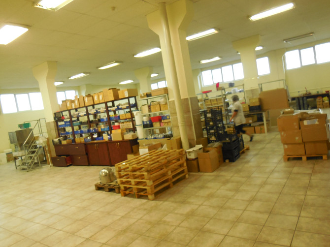 Iznomā telpas 1100 m² platībā (3 st.) ražošanai vai noliktavai (iepriekš izmantotas parfimērijas... Rīga - foto 5