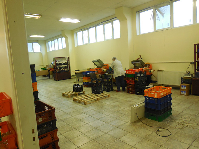 Iznomā telpas 1100 m² platībā (3 st.) ražošanai vai noliktavai (iepriekš izmantotas parfimērijas... Rīga - foto 7