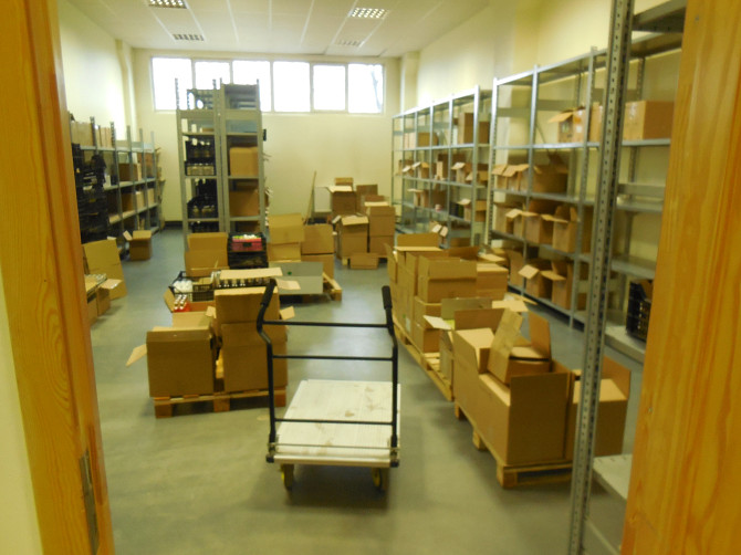 Iznomā telpas 1100 m² platībā (3 st.) ražošanai vai noliktavai (iepriekš izmantotas parfimērijas... Rīga - foto 4