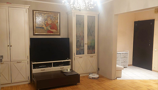 Īpašnieks pārdod gaišu, plašu un mājīgu 3‑istabu dzīvokli 119. sērijas mājā. Zeme zem ēkas -... Rīga - foto 2