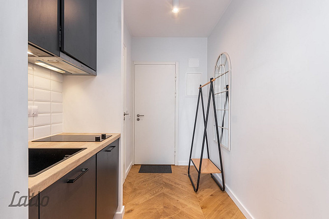 Gaišs un mājīgs studio tipa dzīvoklis Rīgas centrā, Aleksandra Čaka ielā 33. Dzīvoklis ir Rīga - foto 4