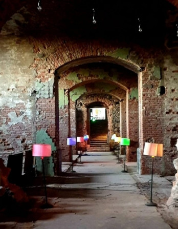 Pārdod bijušo Pāvilostas Spirta rūpnīcu Sakas upes krastā.  Zeme 3,3 ha ar vairākām ēkām. Liepāja - foto 7