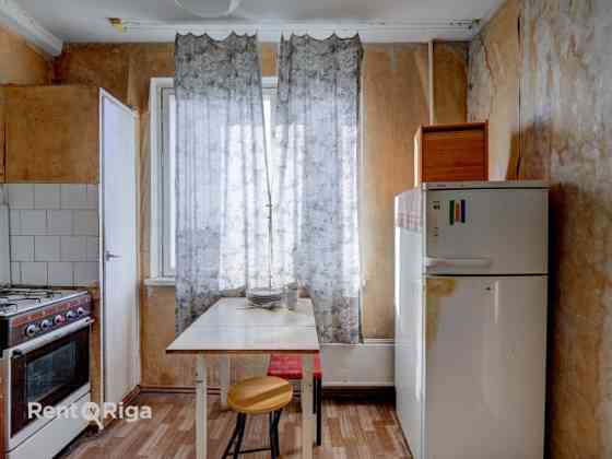 Продаётся квартира в выгодной локации с большим потенциалом.  Предлагаем Rīga