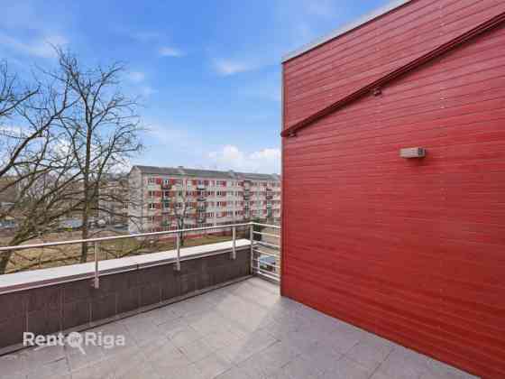 Spacious and high-quality 4-room apartment with a terrace for sale in Šampēteris.  The total interio Rīga