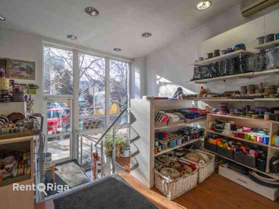 Продаётся полностью сданное в аренду доходное здание в центре Риги  ул. Стабу, 35 Rīga