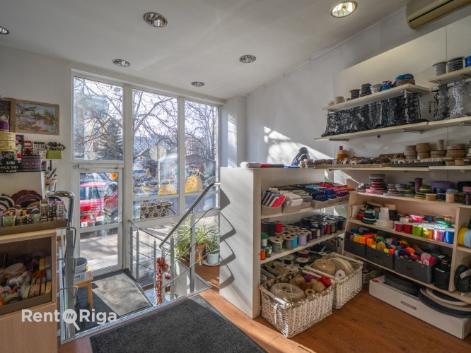 Pārdod pilnībā iznomātu namīpašumu Rīgas centrā, Stabu ielā 35  Tiek piedāvāts Rīga - foto 3