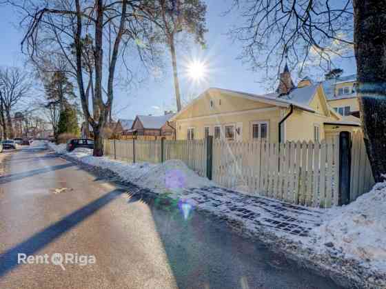 Продаётся одноэтажный дом с земельным участком в самом сердце Юрмалы, в Майори. Jūrmala