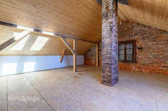 В продаже просторная мансардная квартира в самом сердце Старой Лиепаи с Liepāja
