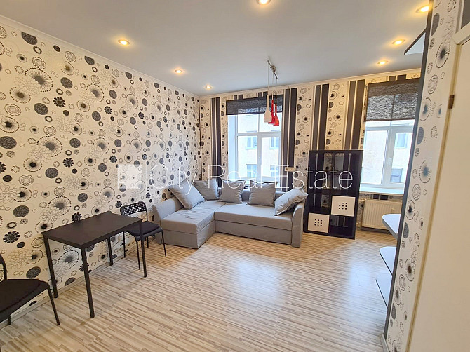 Pagalma ēka, renovēta māja, slēgts pagalms, ieeja no pagalma, ir lifts, kāpņu telpa pēc Rīga - foto 7