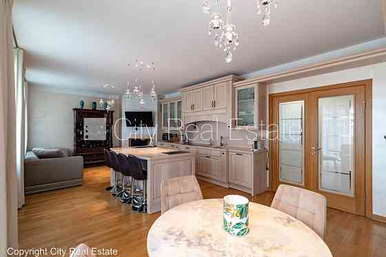 Новостройка, благоустроенная озеленённая территория, закрытая территория, Jūrmala