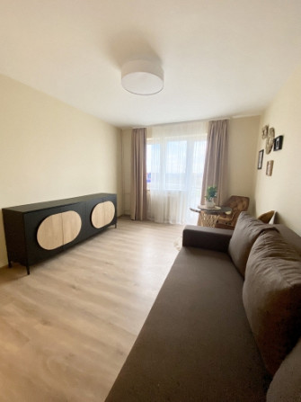 No aprīļa ilgtermiņa īrei pieejams gaišs un funkcionāls divu izolētu istabu dzīvoklis Rīga - foto 8