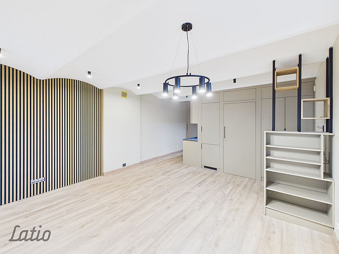 Moderns 2 istabu dzīvoklis Rīgas centrā  blakus parkiem, ar privātu autostāvvietu.
Tikko pabeigts pi Рига - изображение 1