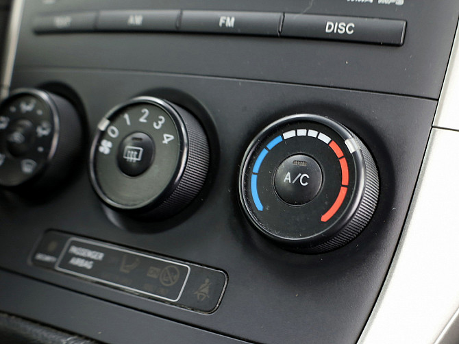 Toyota Auris Linea Sol 1.6 91kW Таллин - изображение 8