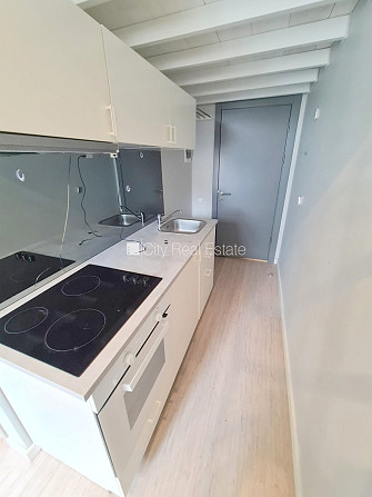 Fasādes māja, renovēta māja, slēgts pagalms, ieeja no ielas, kāpņu telpa pēc kosmētiskā Rīga - foto 7