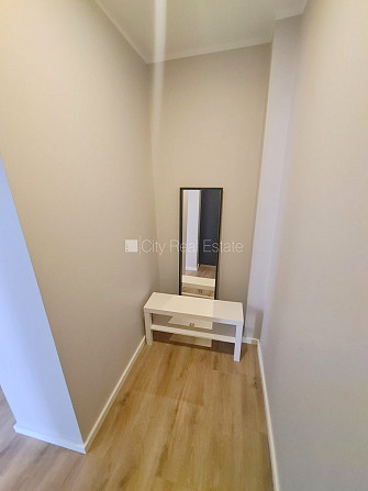 Pagalma ēka, renovēta māja, slēgts pagalms, ieeja no ielas un pagalma, kāpņu telpa pēc Rīga - foto 17