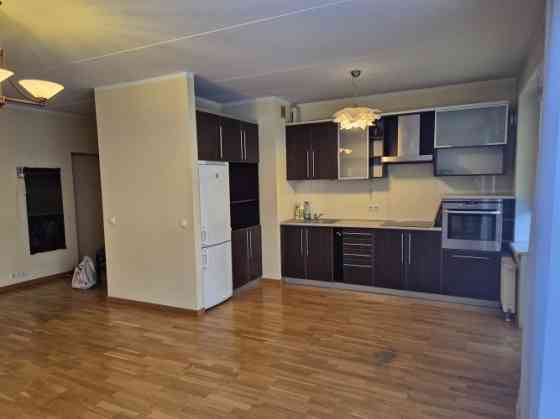 Просторная и функциональная 2-комнатная квартира в зелёном районе Межциемс Рига