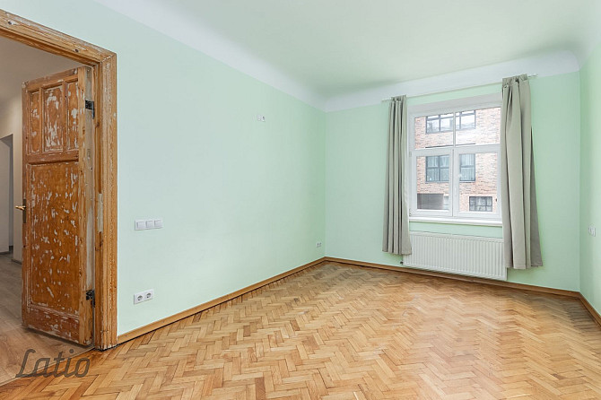 Pārdod divu izolētu istabu dzīvokli ar atsevišķu virtuvi, kas aprīkota ar iebūvētajām mēbelēm un sad Рига - изображение 5