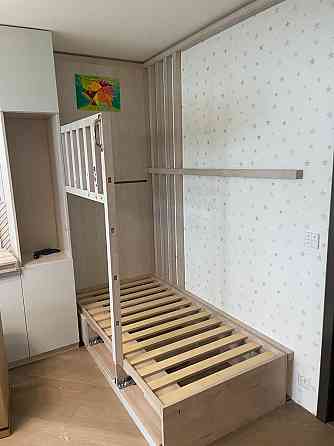 PĀRDODU BĒRNU ISTABAS MĒBEĻU KOMPLEKTU – KĀ JAUNS! Brīnišķīgs, mūsdienīgs bērnu istabas komplekts... Rīga