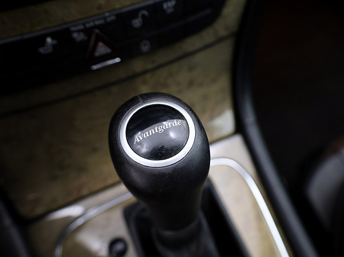 Mercedes-Benz E 220 Avantgarde Facelift ATM 2.1 CDI 125kW Таллин - изображение 8