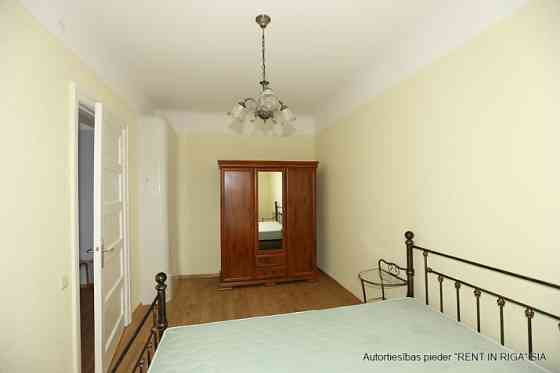 Warm and quiet 1-bedroom apartment with a cozy aura in a renovated pre-war building at Brīvības Stre Рига