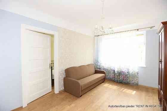 Warm and quiet 1-bedroom apartment with a cozy aura in a renovated pre-war building at Brīvības Stre Рига