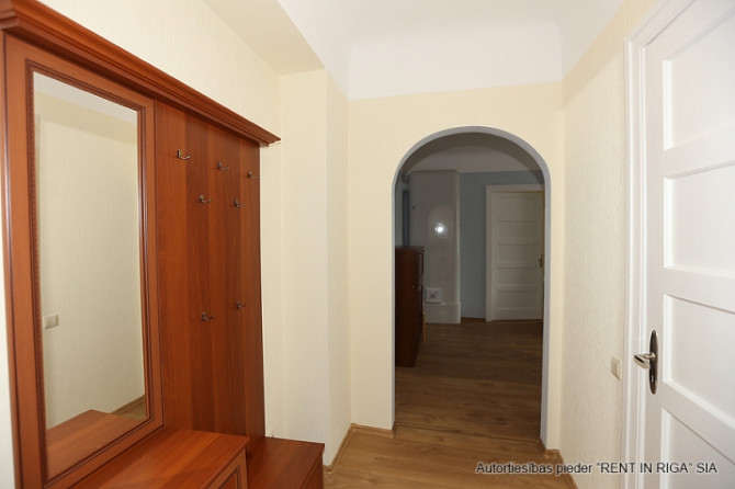 Warm and quiet 1-bedroom apartment with a cozy aura in a renovated pre-war building at Brīvības Stre Рига - изображение 8