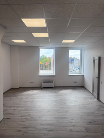 Tikko pēc remonta biroja telpas Krišjāņa Barona ielā 130, Rīgā.  Telpas ir gaišas, Rīga - foto 11