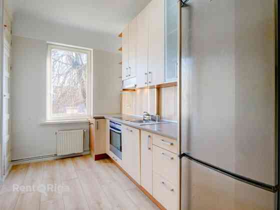 Просторная и солнечная 3-комнатная квартира сдается в долгосрочную аренду в Рига