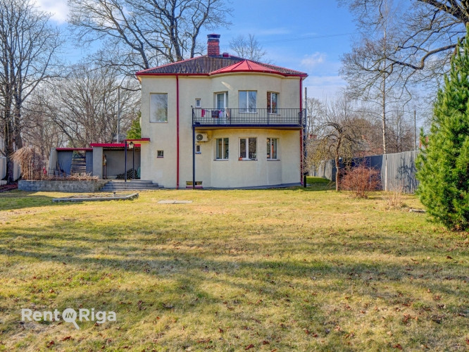 Двухэтажный частный дом в Зипниеккалнсе с большим участком земли.  Объект Рига - изображение 12