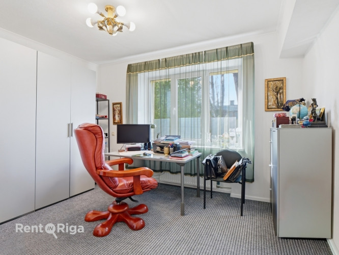 Двухэтажный частный дом в Зипниеккалнсе с большим участком земли.  Объект Рига - изображение 15