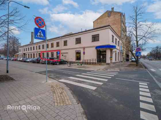 Сдается в аренду коммерческое или офисное помещение с удобным доступом. Рига