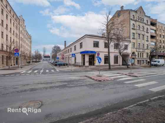 Сдается в аренду коммерческое или офисное помещение с удобным доступом. Рига