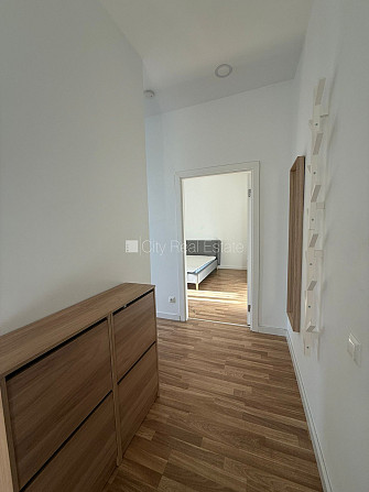 Въездные ворота оснащены автоматической подъёмной системой, возможность аренды Рига - изображение 12