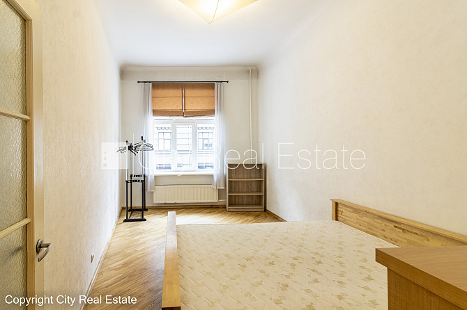 Фасадный дом, реновированный дом, вход со двора, лифт, лестничная клетка после Рига - изображение 4