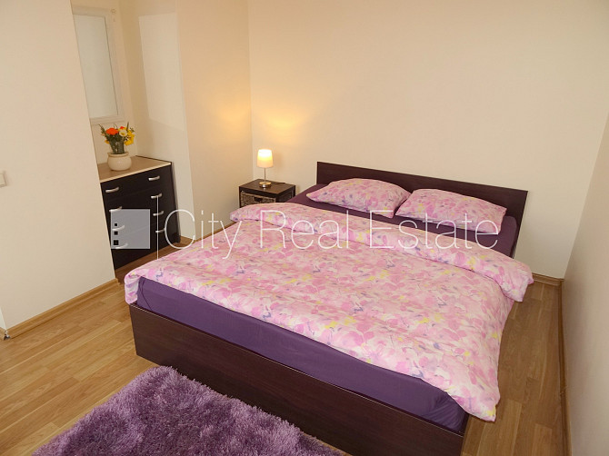 Дом во дворе, реновированный дом, благоустроенная озеленённая территория, место Рига - изображение 15